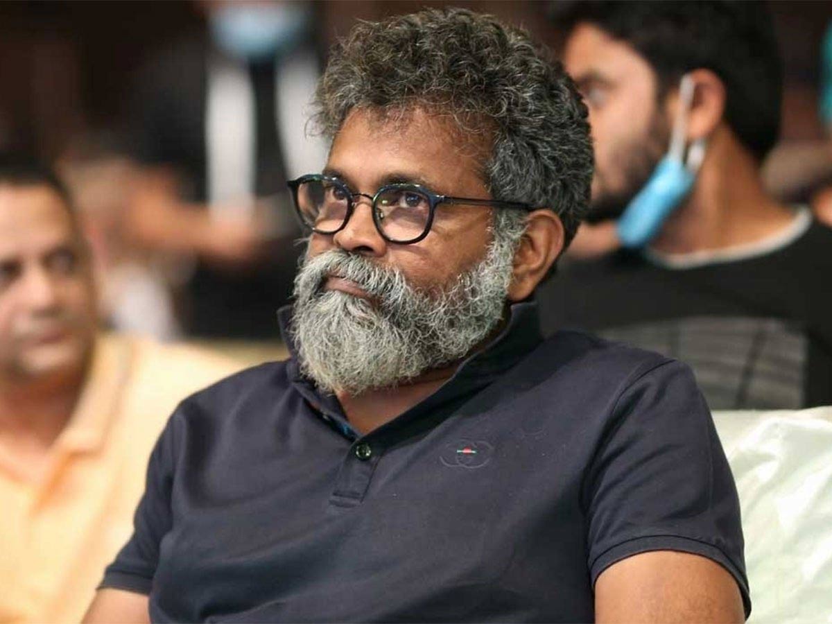 Sukumar : శ్రీ తేజ్ ను పరామర్శించిన సుకుమార్