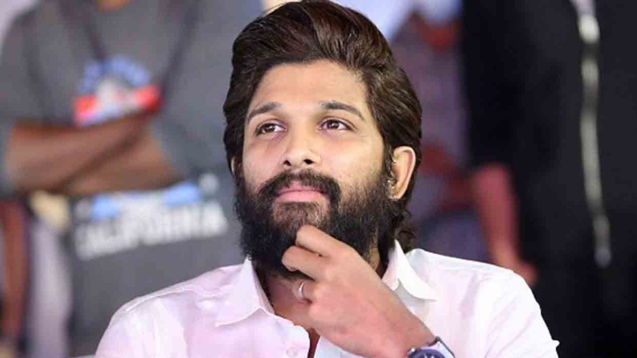 Allu Arjun: అల్లు అర్జున్‌కు పోలీసుల నోటీసులు