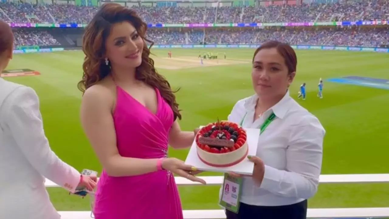 Urvashi Rautela Celebrates Birthday in Dubai Cricket Stadium