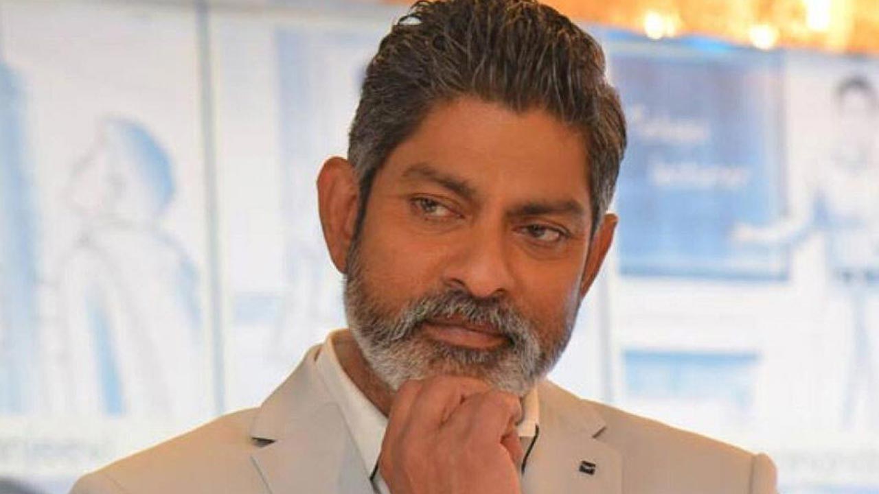 Jagapati Babu : ఆ కేసులో జగపతిబాబును ప్రశ్నించిన ఈడీ