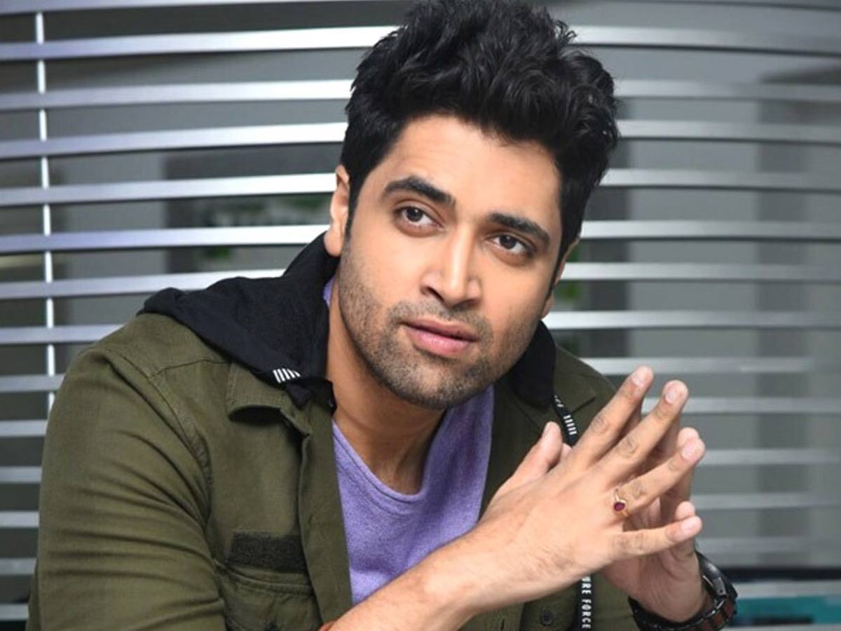 Adivi Sesh: వాళ్ళకి ఈలలు, కేకలు వేసి నా సినిమాకి టికెట్లు కొన్నారు.. హీరోలపై శేష్ సెన్సేషనల్ కామెంట్స్