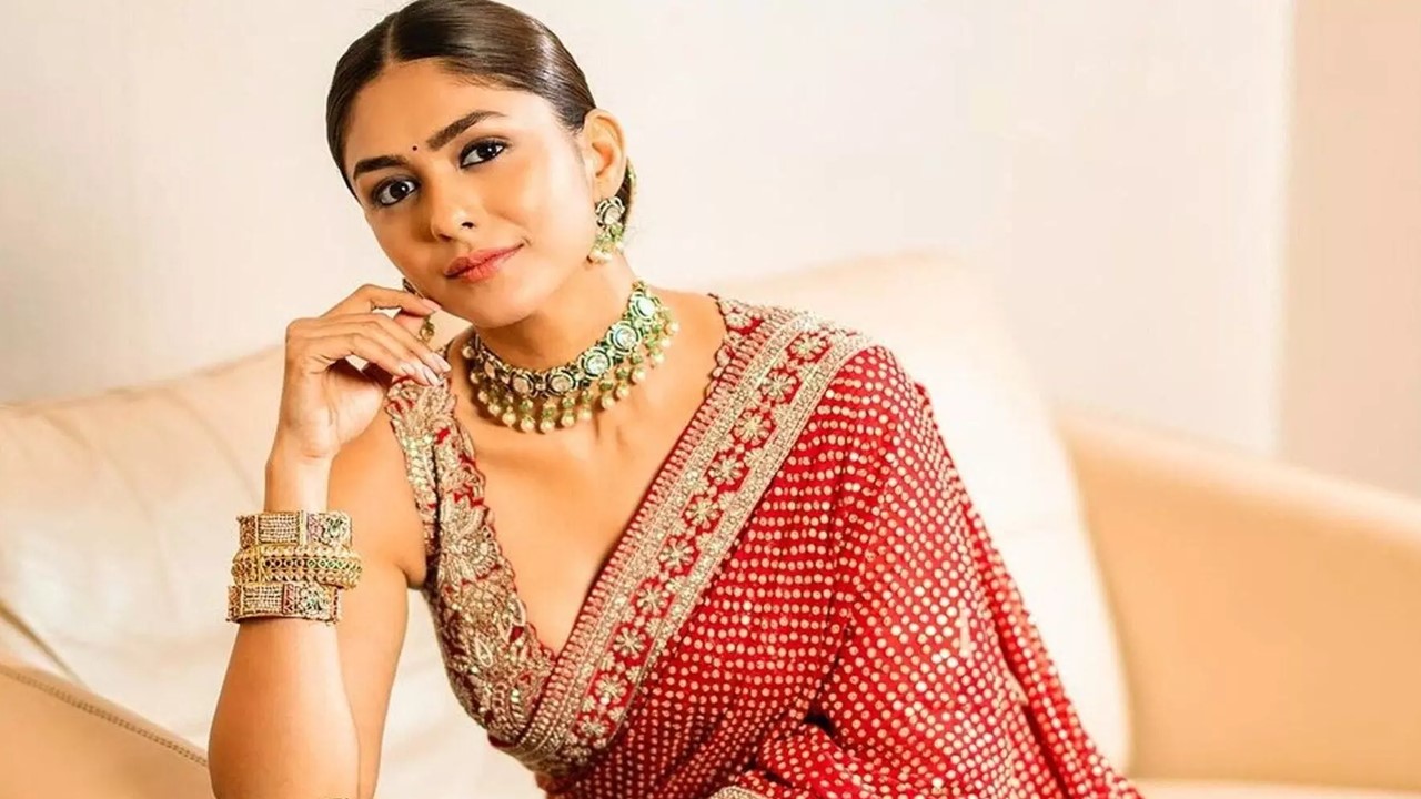 Mrunal Thakur: లవ్‌ లైఫ్‌పై ఓపెన్‌ అయిన మృణాల్‌ ఠాకూర్‌.. అన్ని హద్దులు దాటే సమయం వచ్చేసింది..!