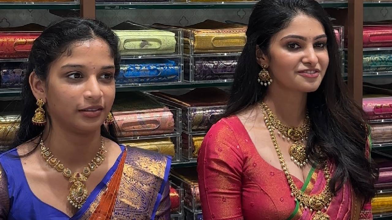 అనకాపల్లిలో మానస వారణాసి, శ్రీదేవి హల్చల్!